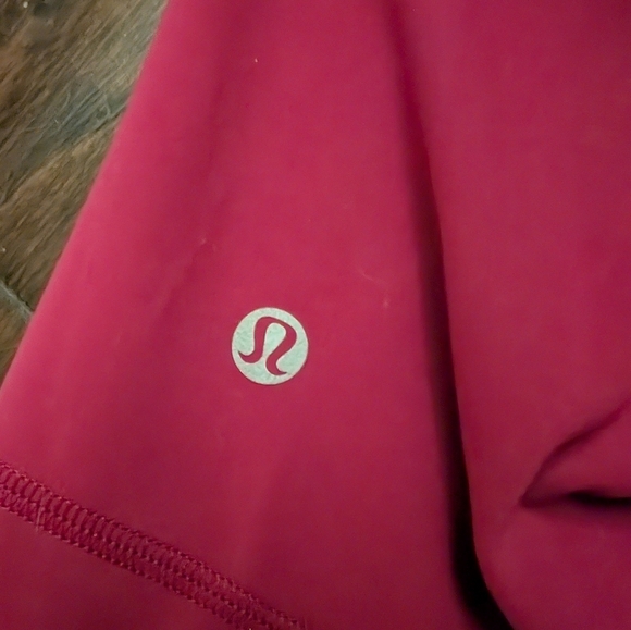 Women's Lululemon shorts pink size 2 - Picture 4 of 8